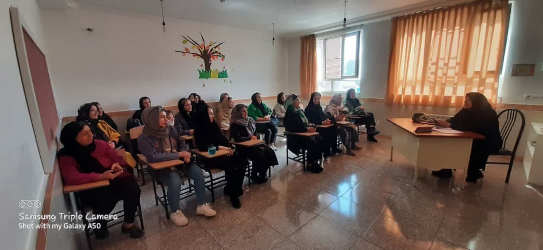 برگزای جلسات با اولیا هر پایه مهر ماه ۴۰۲