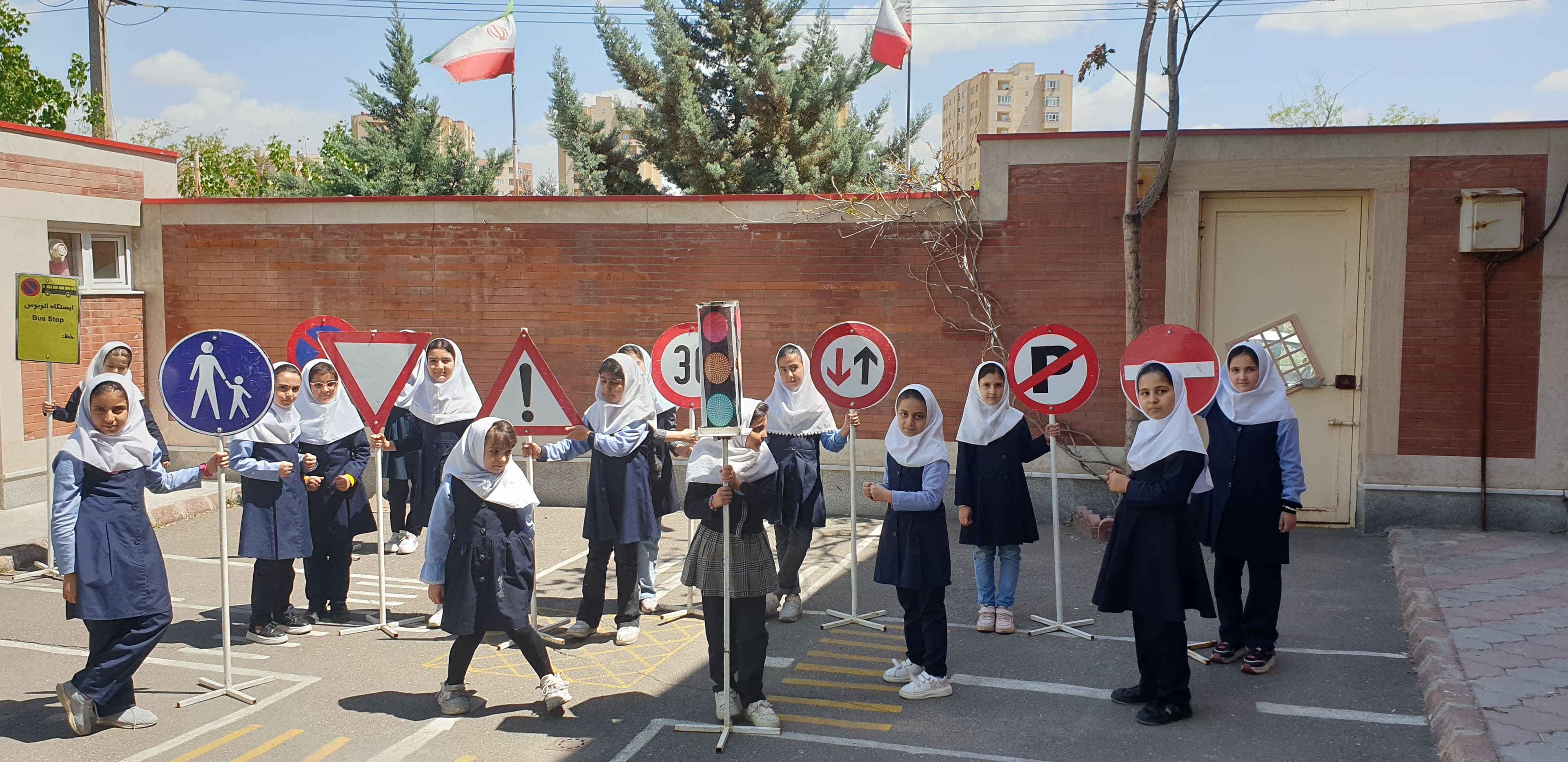 آموزش علائم راهنمایی و رانندگی