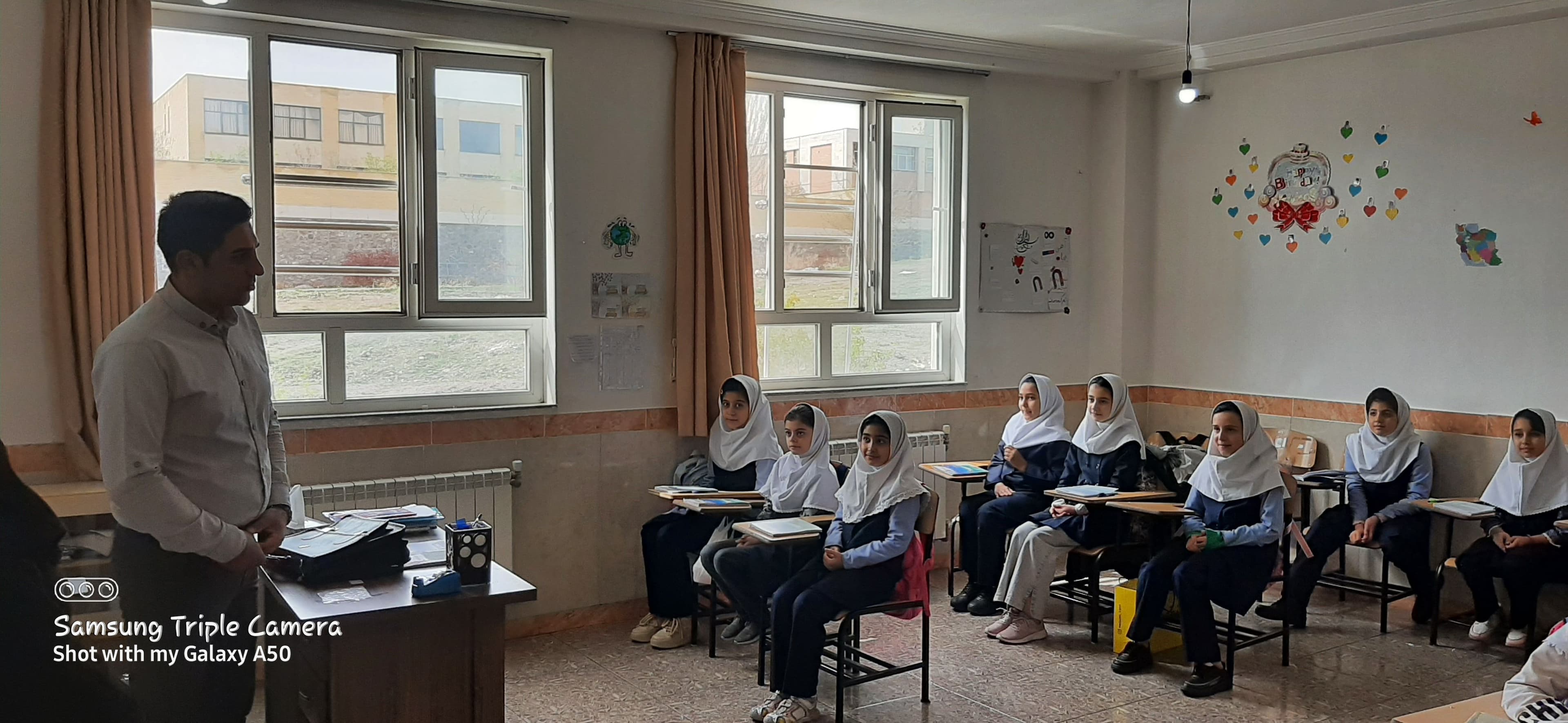 بازدید سرگروهها از کلاس درس